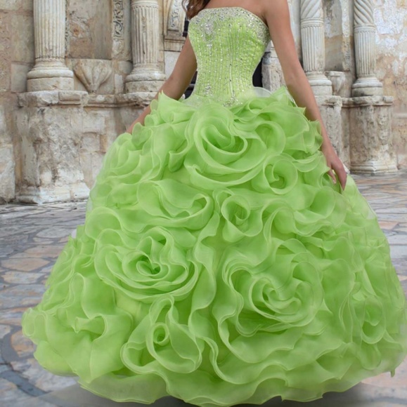 Magic Misa Dresses & Skirts - EUC Size 10 MagicMiss prom dress with shawl